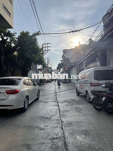 Bán nhà 3 tầng, giáp Bệnh Viện Bình Tân, 48 m2, nhỉnh 4 tỷ
