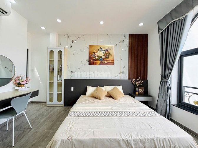 SIÊU PHẨM ⭐️VILLA PHỐ 3 Lầu tuyệt đẹp Cao cấp hẻm XH 5m Bùi Quang Là 