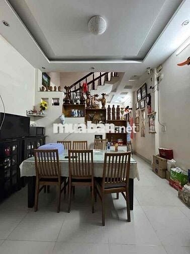 P5 BÌNH THẠNH. NHÀ 3 TẦNG 70M2. HXH GẦN CHỢ CÂY QUÉO. NHỈNH 8TỶ TL
