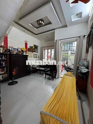 P5 BÌNH THẠNH. NHÀ 3 TẦNG 70M2. HXH GẦN CHỢ CÂY QUÉO. NHỈNH 8TỶ TL