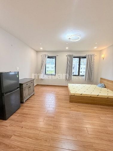 Cho thuê căn hộ mini có bán công, DT 25m2, giá 3,5 tr