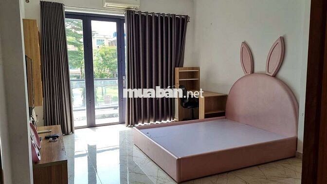 NHÀ MẶT TIỀN - MỚI ĐẸP - CÓ NỘI THẤT, MÁY LẠNH