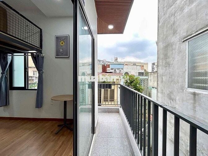 Duplex ban công, cửa sổ trời, full NT mới 100%, máy giặt riêng📍Aeon