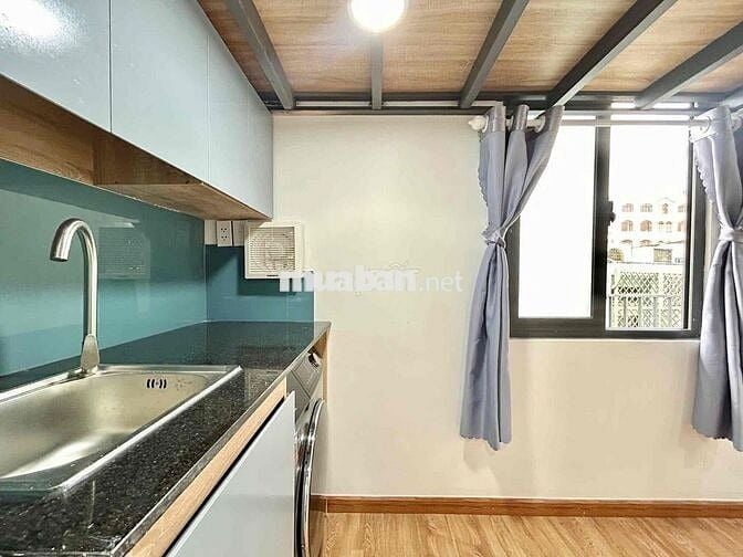 Duplex ban công, cửa sổ trời, full NT mới 100%, máy giặt riêng📍Aeon