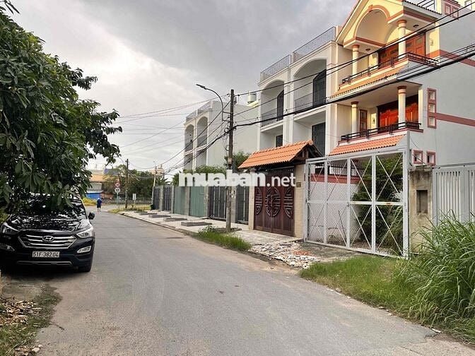 Đất 4.5x27m, Shr, Mt nhựa 8m Thông Vị Trí đẹp 1/100m Lê Thị Hà