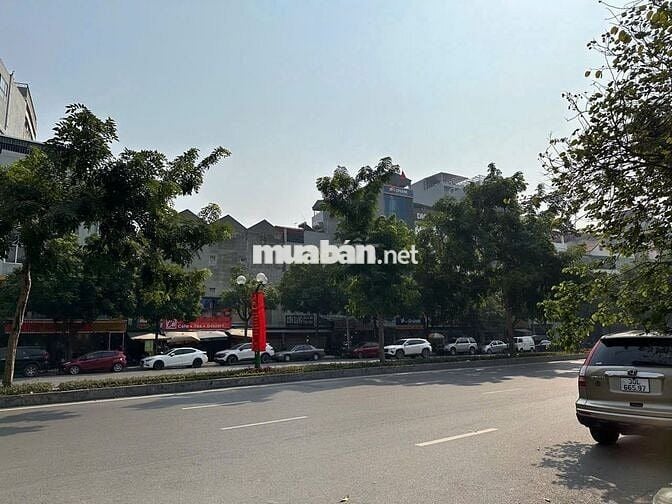 Mặt bằng kinh doanh - 28m2 Ngõ 12 Nguyễn Văn Huyên