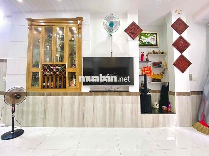LÊN SÀN EM CHÂN DÀI 4 TẦNG NHÀ ĐẸP HẺM XE HƠI THÔNG LÊ ĐỨC THỌ GÒ VÂP