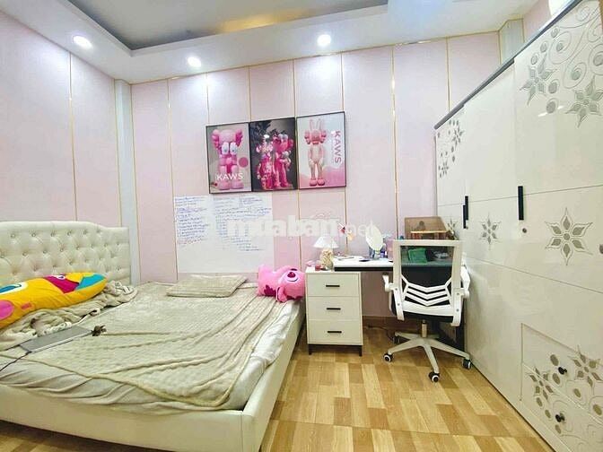 LÊN SÀN EM CHÂN DÀI 4 TẦNG NHÀ ĐẸP HẺM XE HƠI THÔNG LÊ ĐỨC THỌ GÒ VÂP