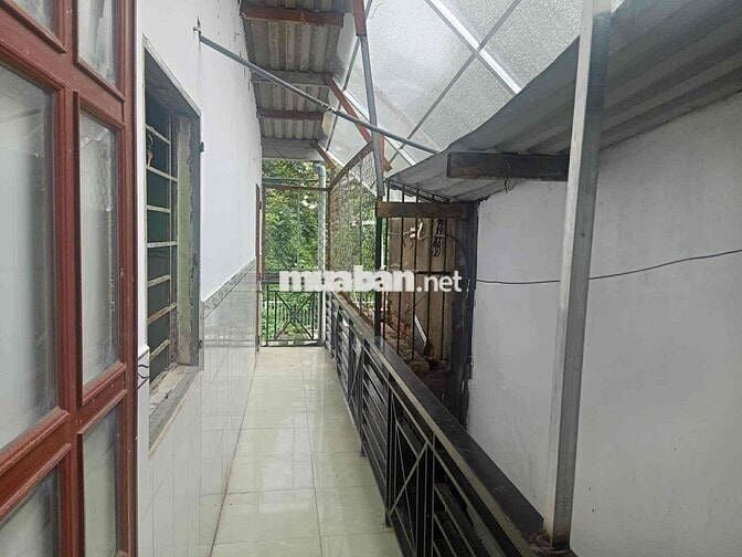 Bán nhà mặt tiền đường Lê Thị Hoa