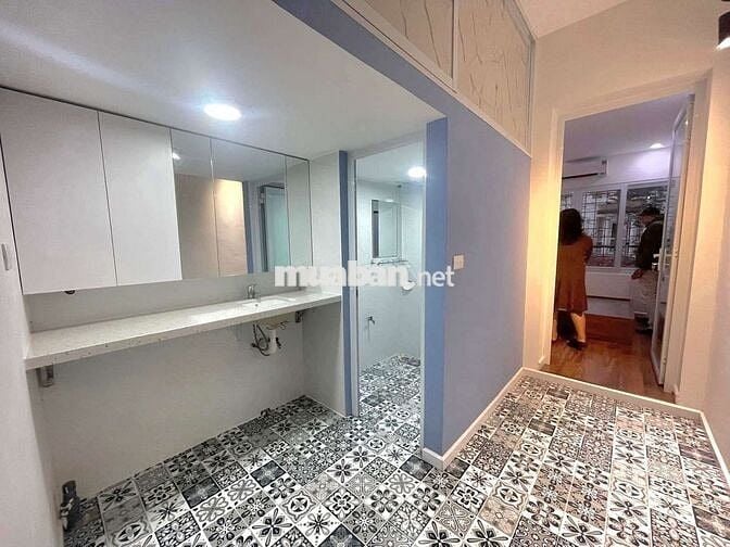 Cực hiếm !! Tập thể Tầng 2 Nguyễn Chí Thanh. DT 65m gồm 2pn, 1wc.