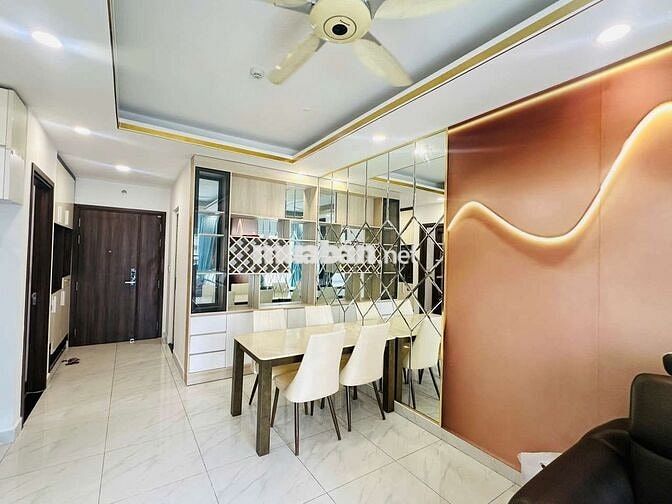 Căn 2 Phòng Ngủ Cực Thơ Ngắm Trọn Trung Tâm Thành Phố