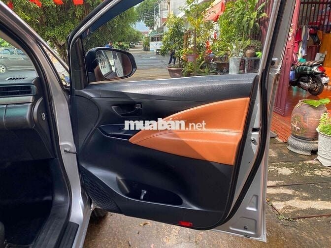 Toyota Innova 2017 2.0E - 138000 km