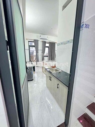 CHO THUÊ CĂN HỘ BAN CÔNG CỬA SỔ FULL NỘI THẤT GẦN CV PHÚ LÂM BÌNH TÂN