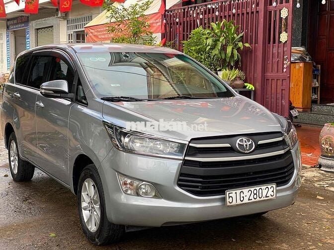 Toyota Innova 2017 2.0E - 138000 km