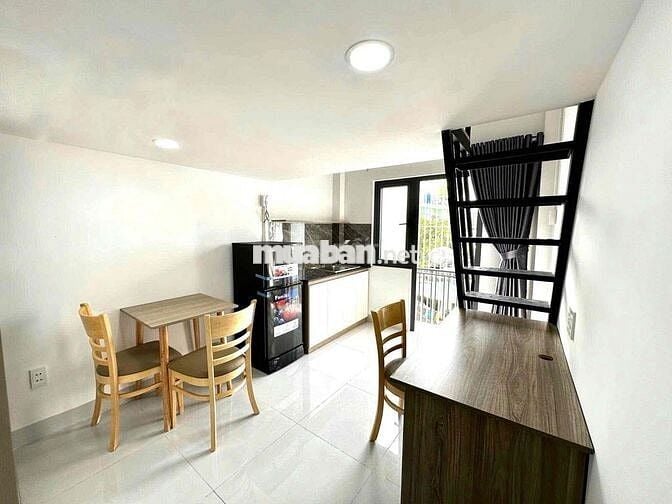 DUPLEX BAN CÔNG RỘNG, FULL NỘI THẤT, GẦN IUH, VLU, EMART