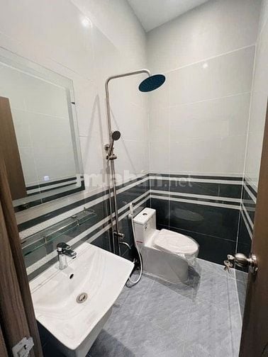 Nhà hai mặt tiền trước sau, 02 Tầng, DT 4,6x23m