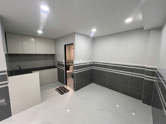 Nhà hai mặt tiền trước sau, 02 Tầng, DT 4,6x23m
