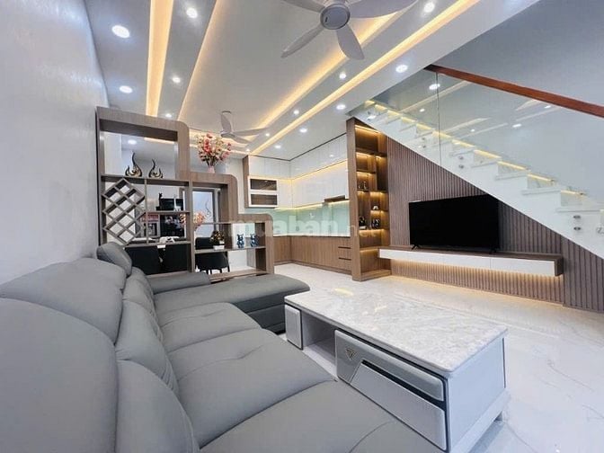 Nhà hai mặt tiền trước sau, 02 Tầng, DT 4,6x23m