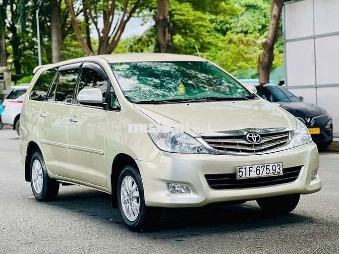 Toyota inova 2009 G