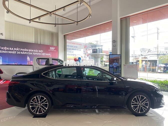 Toyota Camry HEV Top 2025 Tặng trước bạ, BH, PK