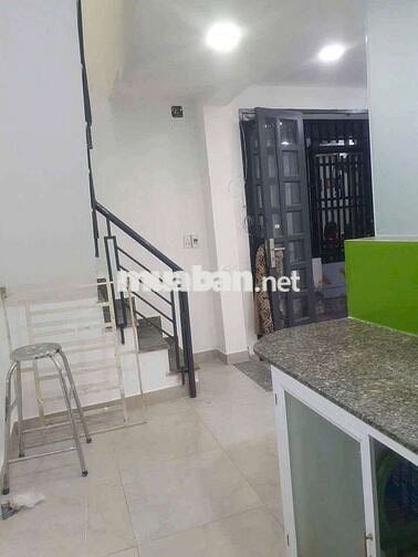 Em pass lại nhà thuê Quang Trung p8 dt 6x7m 1 lầu