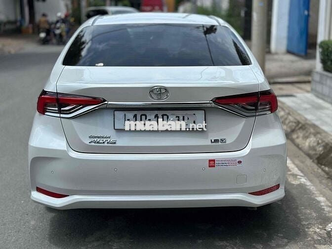Toyota Corolla Altis 2022 1.8 V - 15000 km