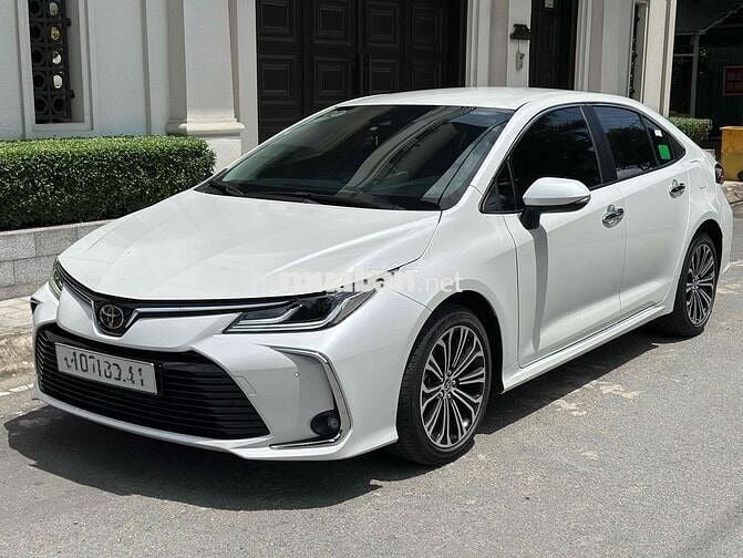 Toyota Corolla Altis 2022 1.8 V - 15000 km