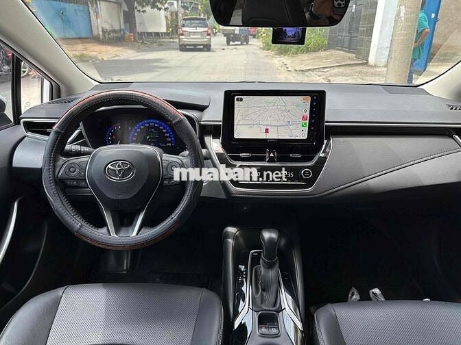 Toyota Corolla Altis 2022 1.8 V - 15000 km