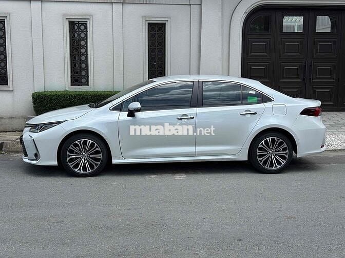 Toyota Corolla Altis 2022 1.8 V - 15000 km