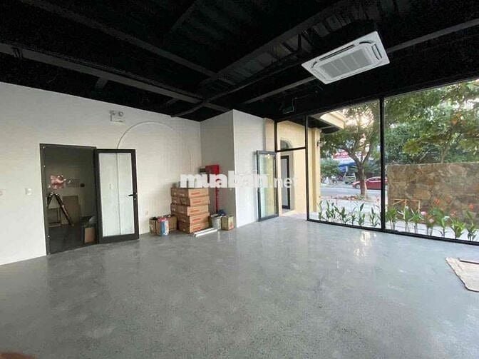 MẶT BẰNG CHO THUÊ ĐƯỜNG NGUYỄN TẤT THÀNH