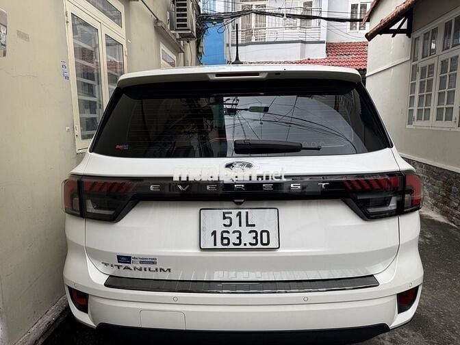 Ford Everest 2024 Titanium 2.0 AT 4x2 - 13000 km