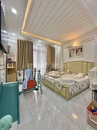 Nhà mới Duy Tân, Phú Nhuận. 3 tầng. Giá 2,780 tỷ.Giao Nguyễn Văn Trỗi