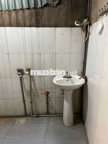 Cho thuê nhà cấp 4, điện nước giá dân, ko chung chủ