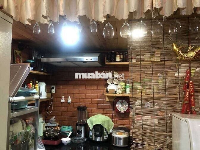NHÀ ĐẸP 3TẦNG -TÂN BÌNH -3.3 × 11M - GẦN CÔNG VIÊN LÊ THỊ RIÊNG-4.X TỶ