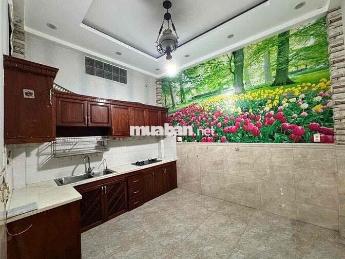 cho thuê nhà 78// đs 51 (4x13) trệt , 2 lầu , 4pn, 3wc  hẻm 4m