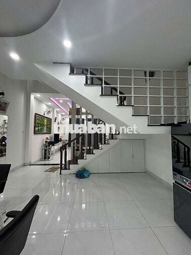 Nhà Đẹp 3 Tầng Kiên Cố Hoà Phú 10 - Hoà Minh - Gần Biển