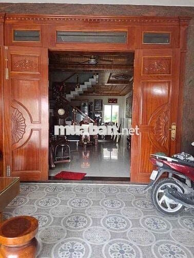 Cần Bán Gấp nhà 1 trệt 3 lầu đẹp 5,6x20m Shr Vị Trí đẹp đg 12m thông