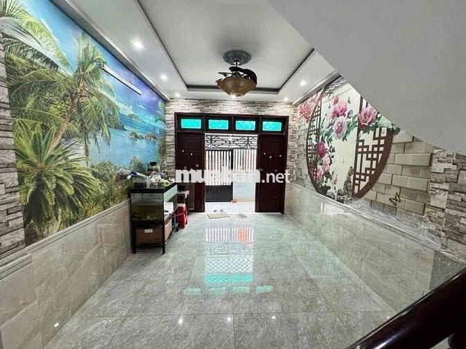 cho thuê nhà 78// đs 51 (4x13) trệt , 2 lầu , 4pn, 3wc  hẻm 4m