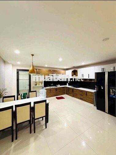 Cho thuê nhà 3 tầng MT Huỳnh Ngọc Huệ Thanh Khẻ