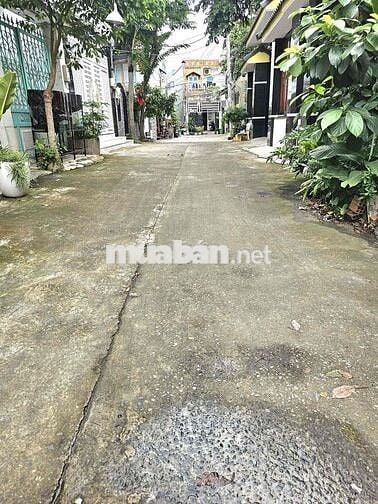 BÁN NHÀ YẾN– 3TẦNG- HUỲNH TẤN PHÁT- NB- HXH 8M- NGANG 6M- 125M2- GIA 8
