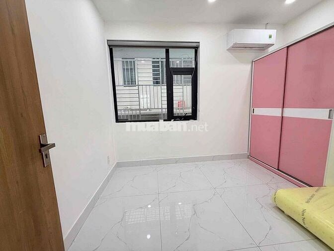 SIÊU HỜI STUDIO TÁCH BẾP CỬA SỔ - GẦN UEH, VHU, TDTU