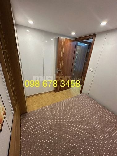 Cần bán căn tập thể ở phố Thái Thịnh