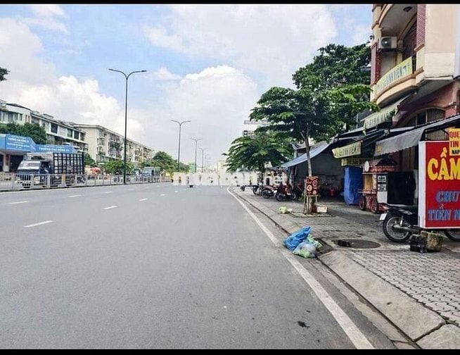 Mặt tiền 100m2 Dương Quản Hàm khu K26 Kinh doanh sầm uất, KD đa ngành
