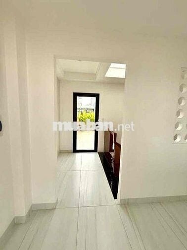 🏡  Nhà MT tiện kinh doanh,5 lầu ,60m2 Nhỉnh :7.5 tỷ (TL),nhà mới tới ở