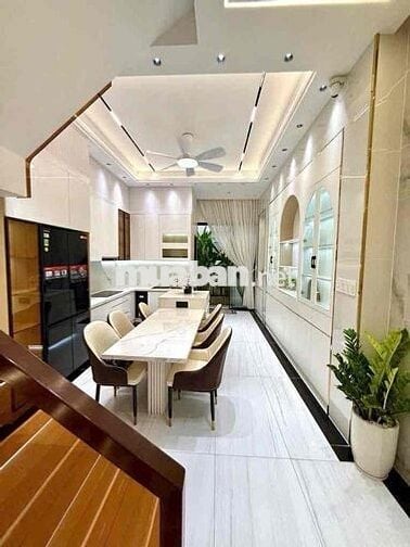 🏡  Nhà MT tiện kinh doanh,5 lầu ,60m2 Nhỉnh :7.5 tỷ (TL),nhà mới tới ở