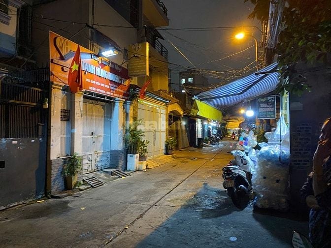 Hẻm xe hơi 86/ Ông Ích Khiêm 5.5x30m nở hậu L trệt 2 lầu đang cho thuê