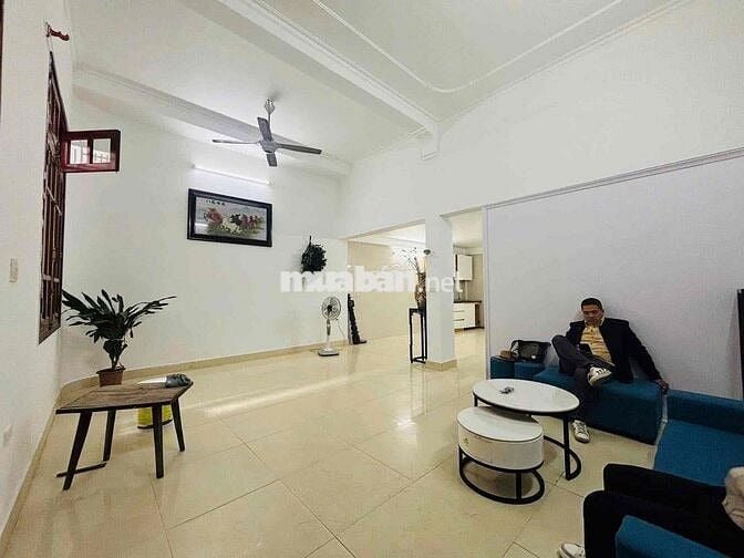 BÁN NHÀ 60m2 - HƠN 10 TỶ - XUÂN ĐỈNH NGOẠI GIAO ĐOÀN 35m RA MẶT PHỐ