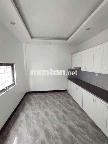 Hơn 6 tỷ có nhà mới thang máy Thượng Phúc-Mặt ngõ oto tránh-42m*5T;4N