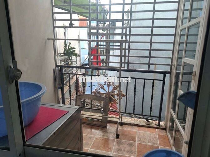 Bán nhà sổ Hồng riêng tăng hết nội thất