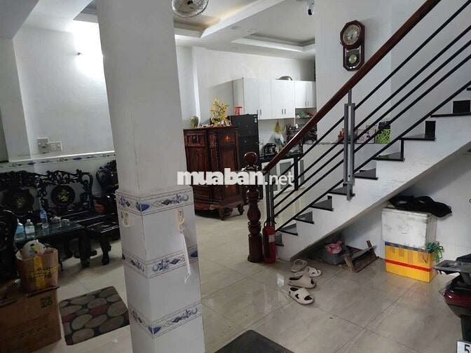 Bán nhà sổ Hồng riêng tăng hết nội thất